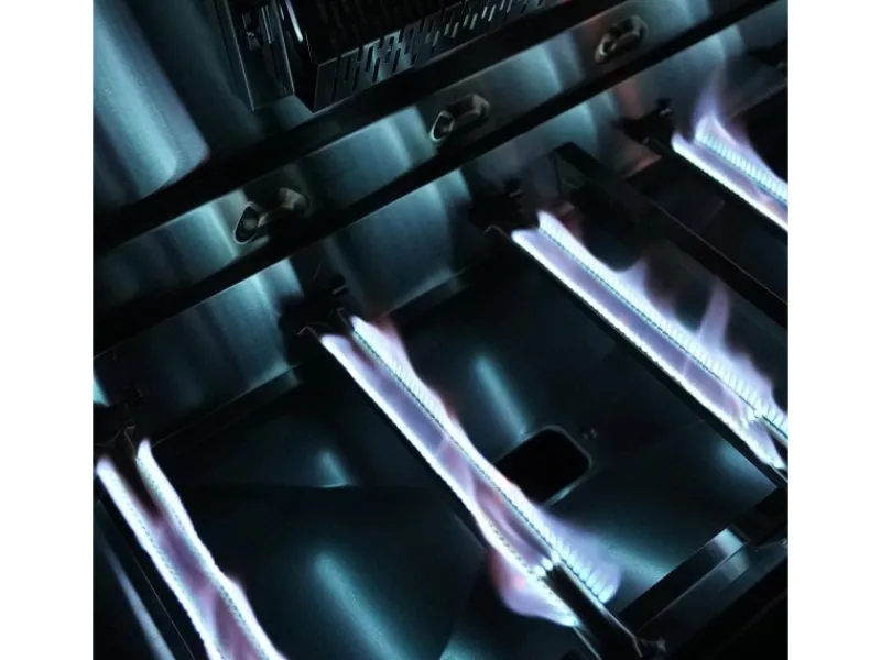 Platinum Yamara 4+2 Gasgrill Edelstahl 4 Brenner Sear-Burner Backburner Schneidebretter